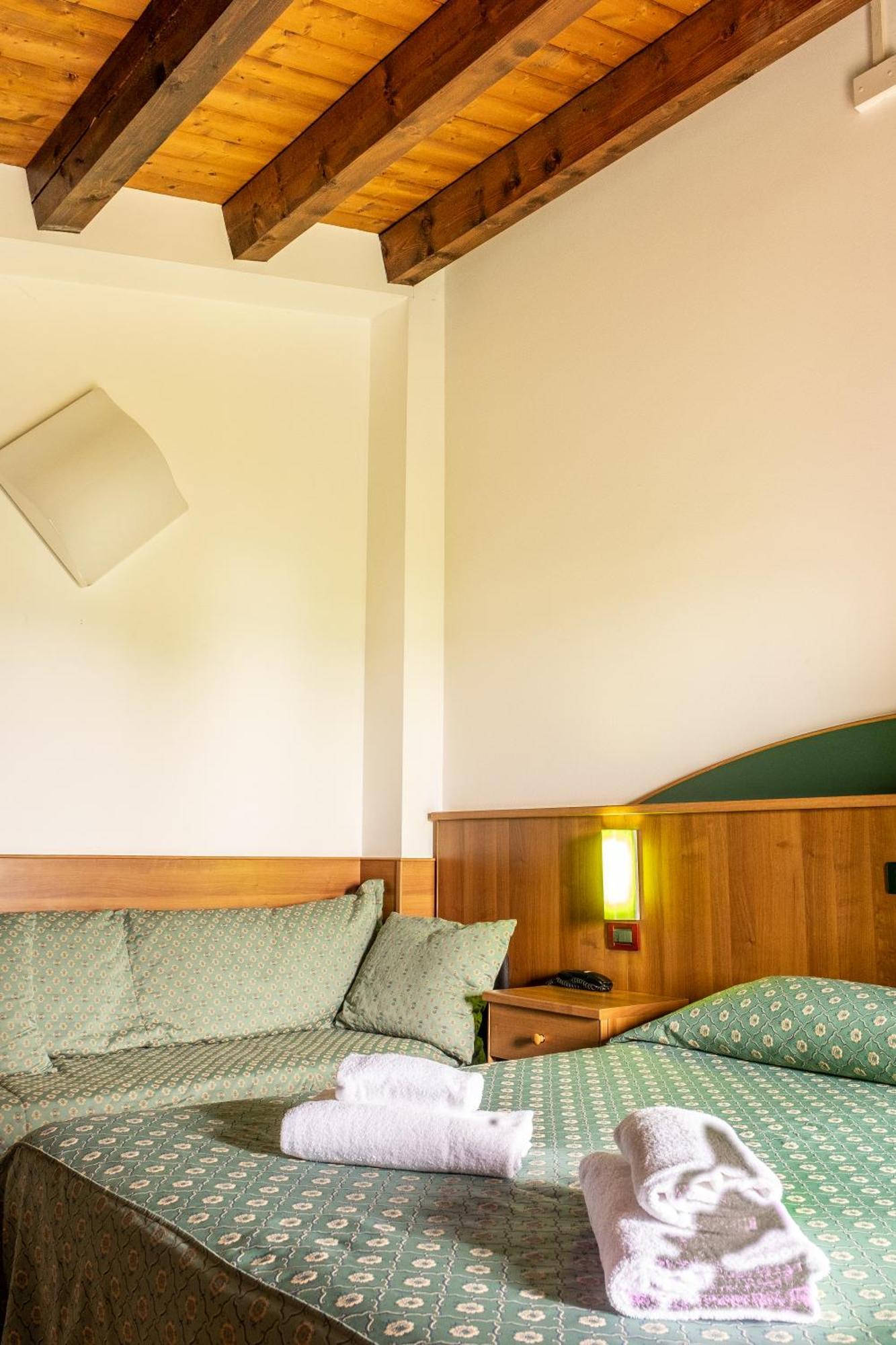 B&B Hotel Roy Silea Luaran gambar