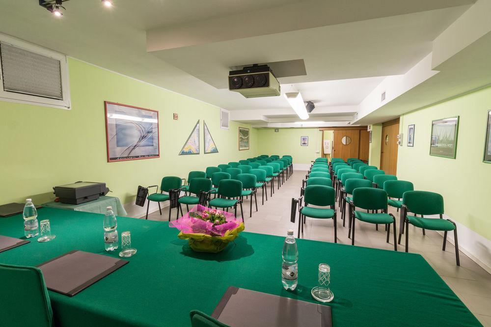 B&B Hotel Roy Silea Luaran gambar
