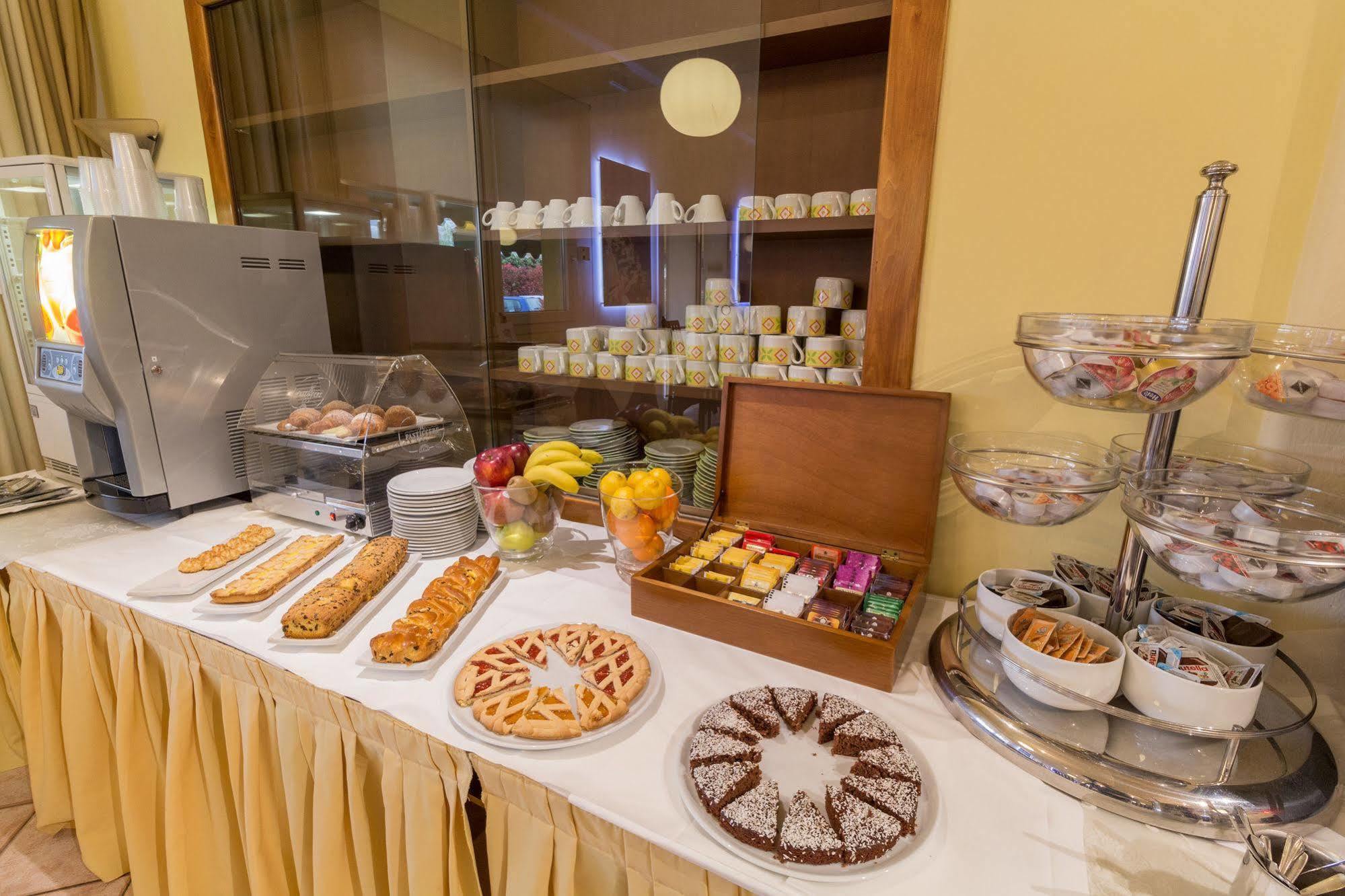 B&B Hotel Roy Silea Luaran gambar